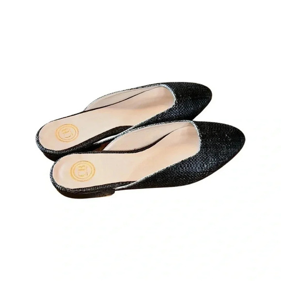 CB C. Orrico Woven Design Mules Flats Black Size 38 - Picture 2 of 6